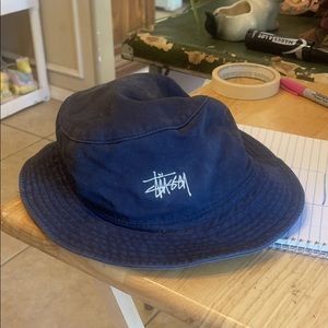 90’s Stussy bucket hat navy